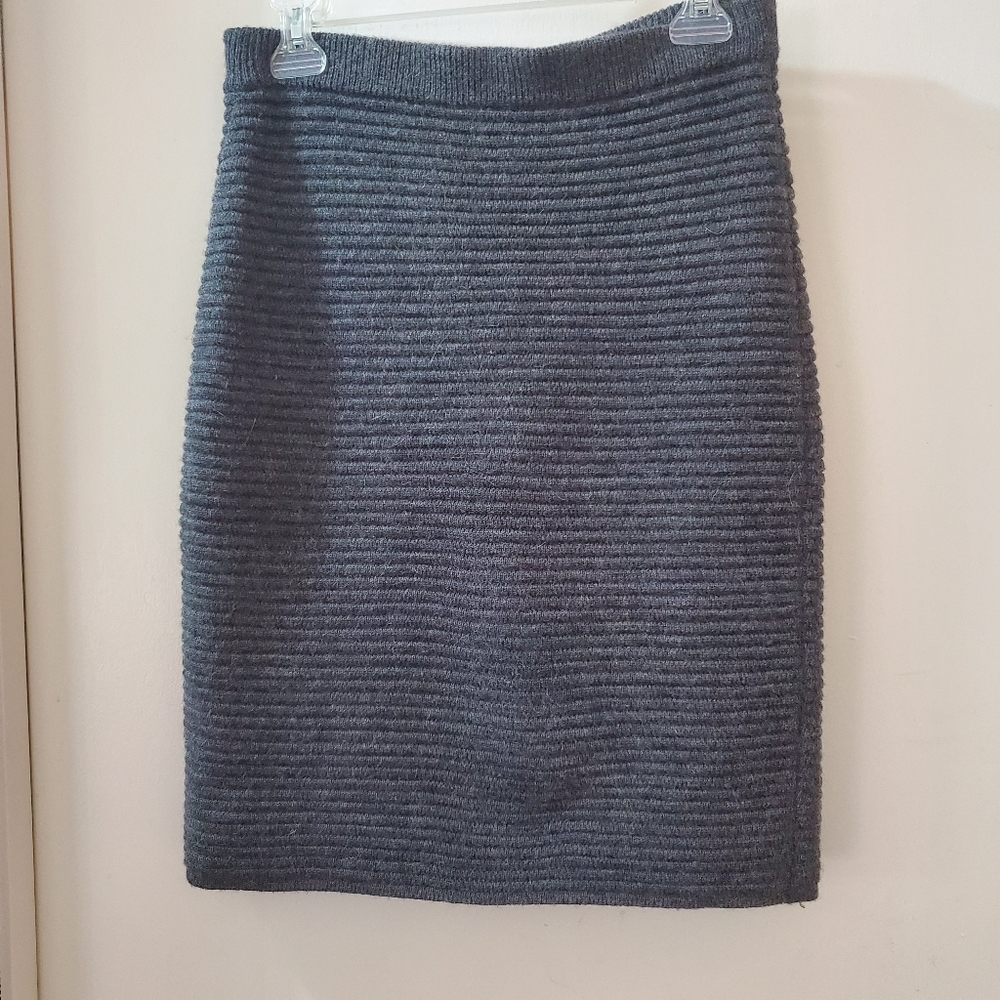 Vivienne Tam knit skirt, charcoal gray size XS, soft wool blend, EUC